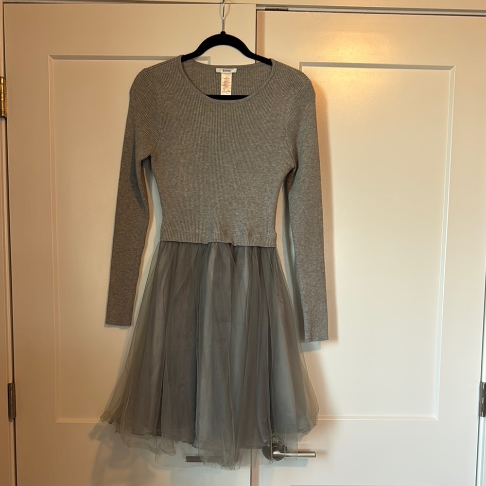 Esley Gray Long-Sleeve tulle dress NWT